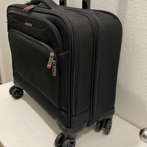 Samsonite Xenon 3.0 Spinner Mobile Office,telescoping handle Travel Bag - Picture 7 of 17